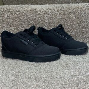 Kids Black Heely Skate shoes EUC